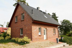 25 - Geschmackvolles Ferienhaus mit Eckbadewanne & Kamin in Röbel
